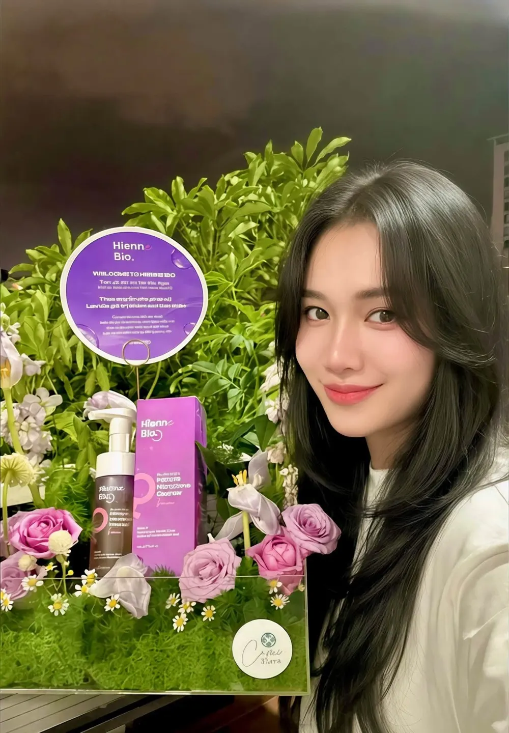 Mai Bảo Ngọc cùng sản phẩm Hienne Bio